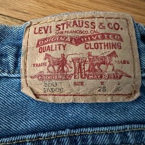 RARE Vintage Levi’s 550 student fit